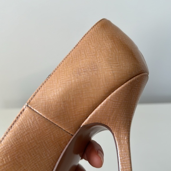 AUTHENTIC YSL Tribtoo Leather Pumps in size US 5.5 EU 35.5 - Picture 14 of 14